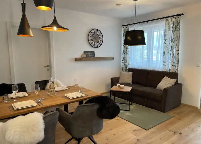 Apartman Local View - By Mynests